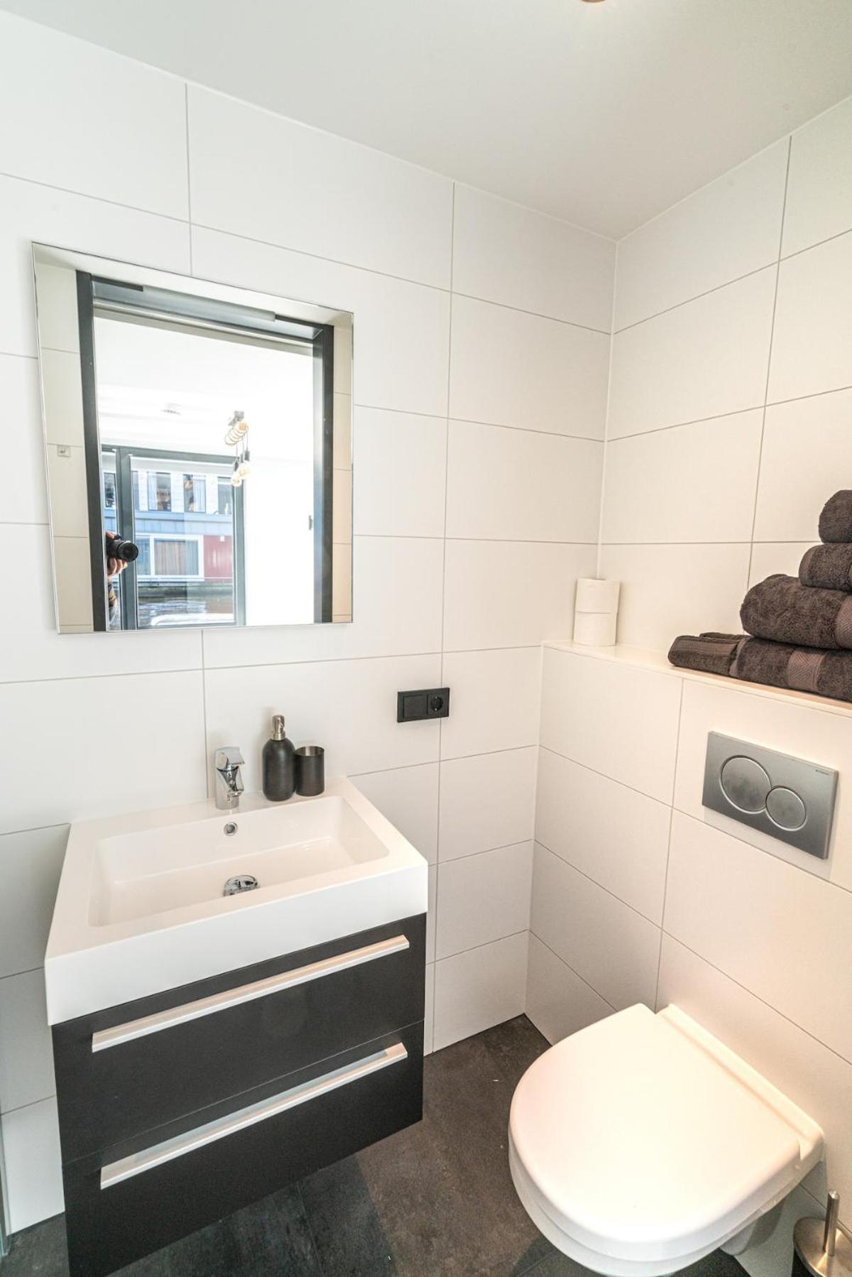2 Houseboat Suites Amsterdam Prinsengracht ภายนอก รูปภาพ